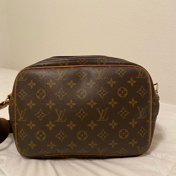 Louis Vuitton Reporter Bag - Picture 2 of 16